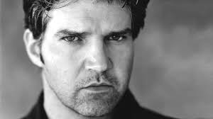 Nieuw Lloyd Cole album met voormalige bandmaatjes, maar verwacht geen Lloyd Cole & the Commotions
