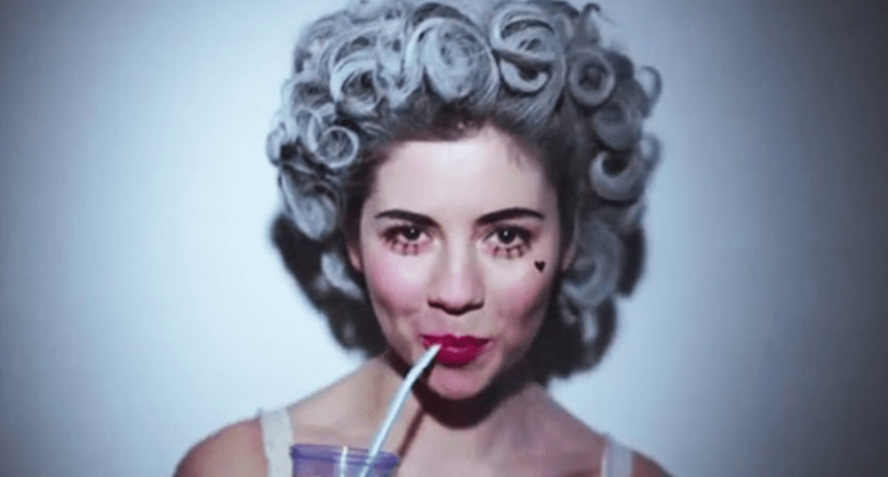 Jubileumeditie 2e album Marina & the diamonds verschijnt 22 september 2022 met 4 extra tracks en op gekleurd vinyl