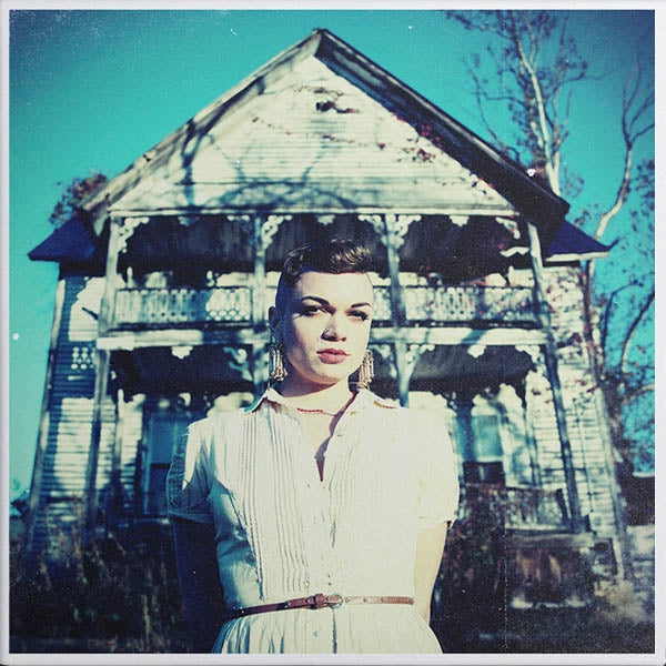 |  7" Single | Lillie Mae - Over the Hill and Through the Woods (Single) | Records on Vinyl