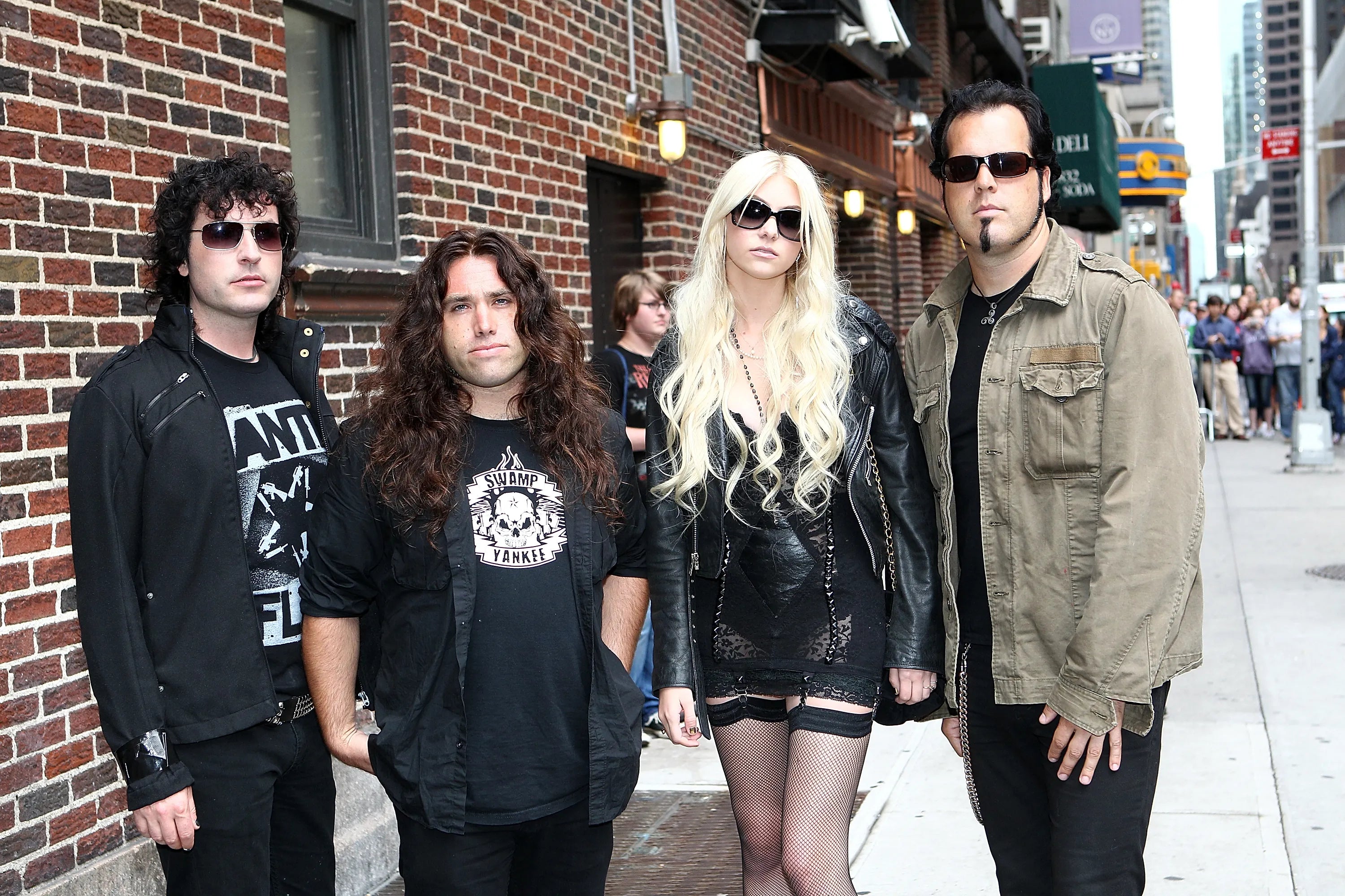 The Pretty Reckless' "Who You Selling For": Een Duik in Rauwe Rock & Soulvolle Blues