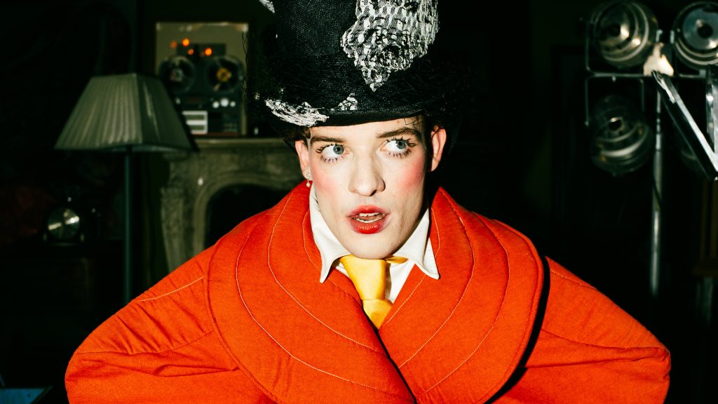 Nemo's Debuutalbum 'Arthouse' Nu Beschikbaar voor Pre-order