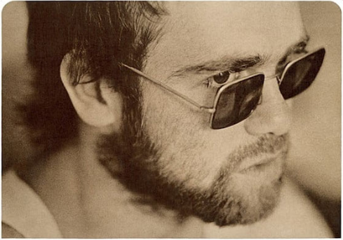 Elton John's 'Honky Chateu' na 50 jaar opnieuw op Vinyl