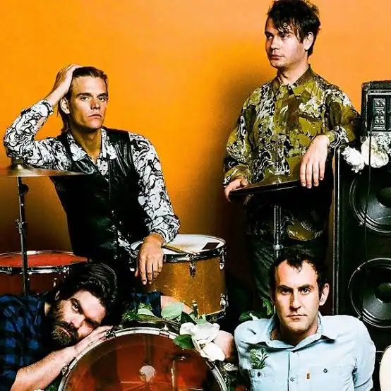 Een Onverwachte Terugkeer: Preoccupations Brengt Verloren Tracks Uit op Geel Vinyl